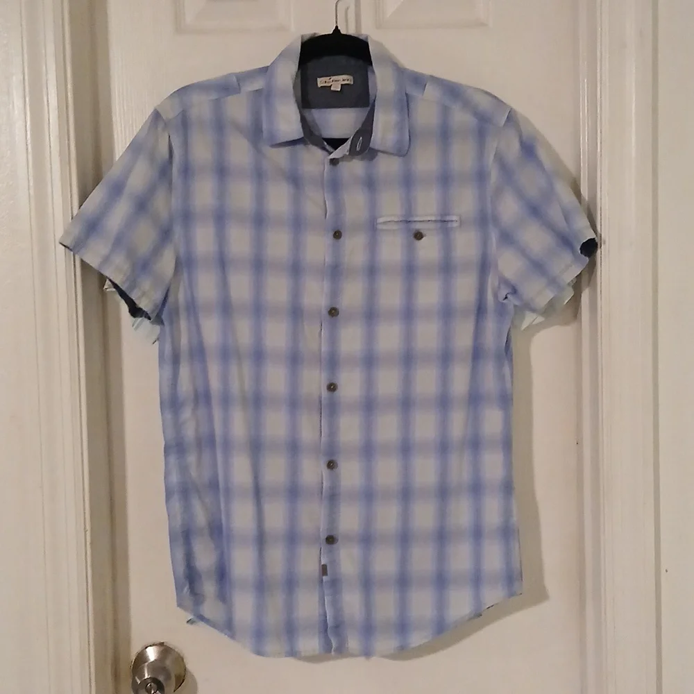 2 Calvin klien button-up